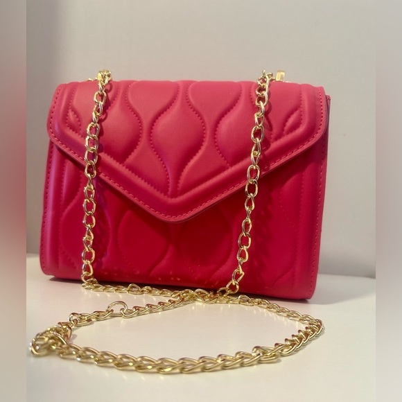 🌺 Pink Quilted Chain Shoulder Bag • Gold Hardware • New in Box • Chic Purse 🌺 - Picture 2 of 6